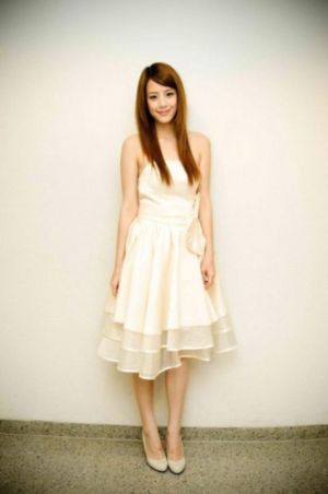 女儿太漂亮爸爸做亲子鉴定